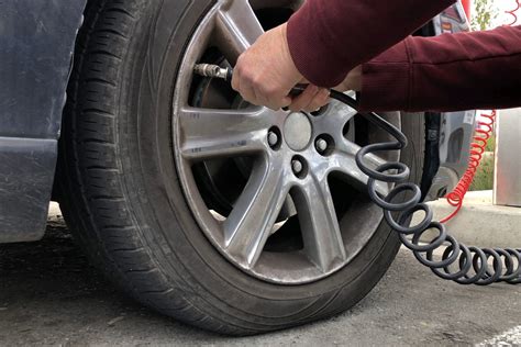 how long can you drive on a low tire: Delving into the Risks, Consequences, and Safety Measures